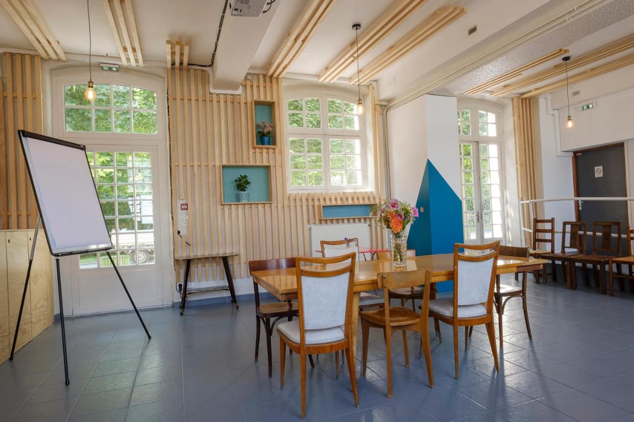 Auberge La Maison Montreau موراوْيْ المظهر الخارجي الصورة